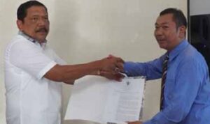 Bupati BU Tetapkan Ujang Zakaria Sebagai Direktur PDAM Tirta Ratusamban