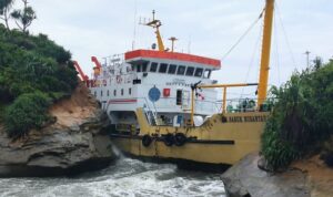 KM Sabuk Nusantara Kandas 19 ABK Berhasil Dievakuasi