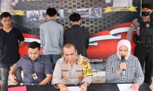 Berawal Chat di Medsos, Ujungnya Berkelahi