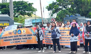 Guru Honorer Bengkulu Hingga Mukomuko Gelar Aksi di Kantor Gubernur