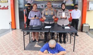 Pemuda Mahasiswa Curi Laptop