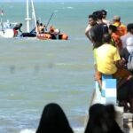 Perahu Bermuatan 12 Nelayan Karam di Ipuh