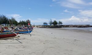 Diduga Kecelakaan di Laut, Nelayan Tengah Padang Belum Ditemukan