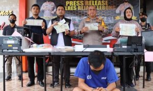 Pria Ini Jual Jasa Buat STNK dan BPKB Palsu