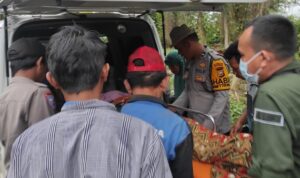 Duka Seorang Ayah, Temukan Anaknya Sudah Meninggal di Muara
