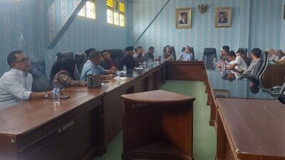 Gelombang Aksi Masyarakat Lebong, Geruduk Kantor Bupati dan DPRD