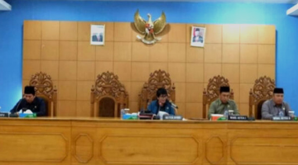 Pandangan Umum Fraksi DPRD BU Terhadap R-APBD 2023 Pandangan Fraksi_1