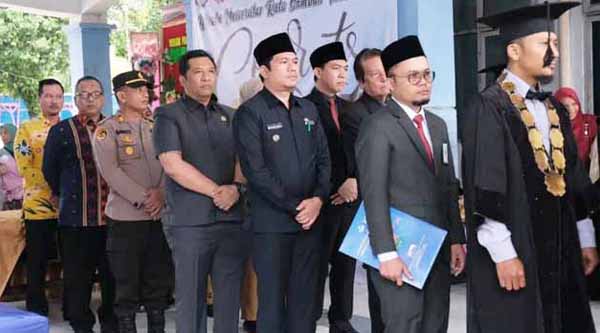 Unsur Pimpinan DPRD BU Hadiri Rapat Senat Terbuka Unras unras-1