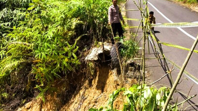 Jalan di Lebong Amblas, Pengendara Diimbau Berhati-hati