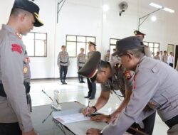 Kapolres Kaur Pimpin Sertijab Dua Kasat dan Kapolsek