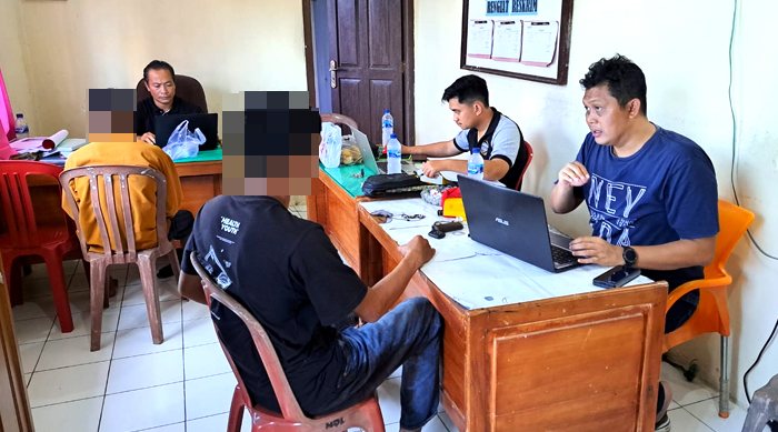 Pemuda ditusuk