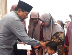 Jelang Ramadhan, Bupati Bengkulu Utara Beri Santunan ke Anak Yatim