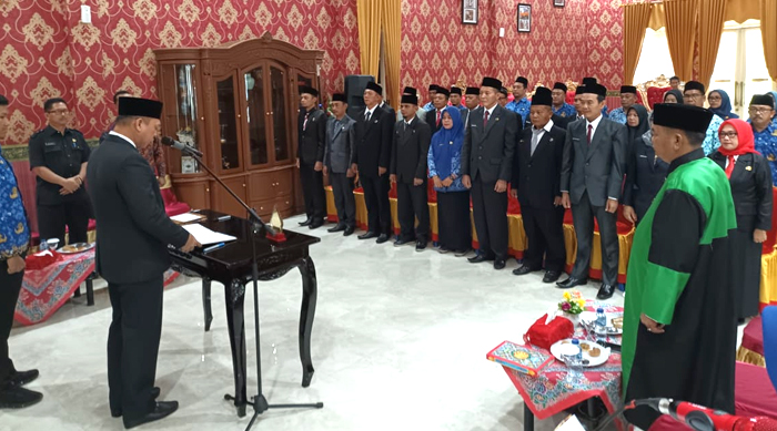 Sekda BU Lantik 30 pejabat