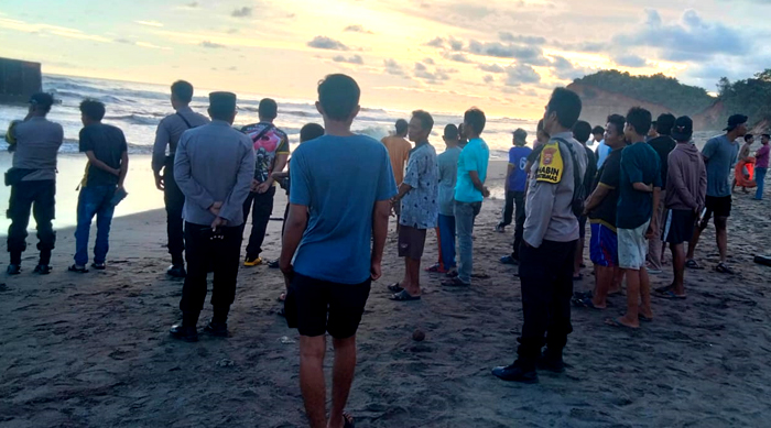 Dua Warga BU Digulung Ombak, Satu Korban Belum Ditemukan Dua bocah tenggelam