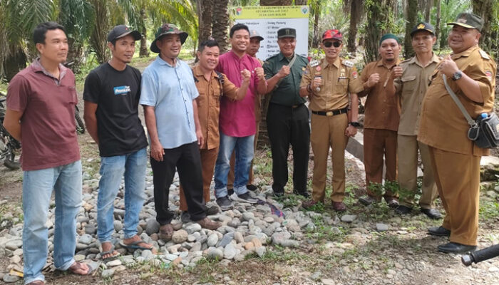 Pemdes Sari Bulan Serah Terima 5 Pekerjaan Fisik