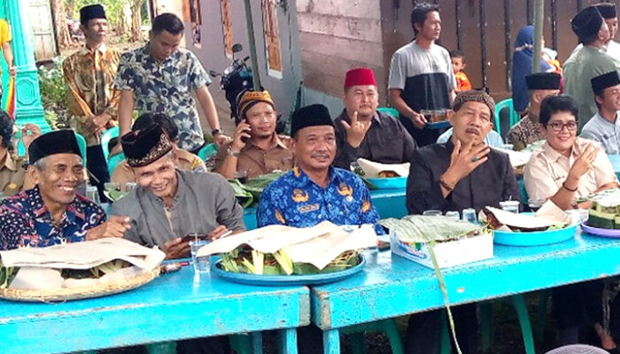 Suroan di Tebing Kaning Dihadiri Sejumlah Tokoh Politik