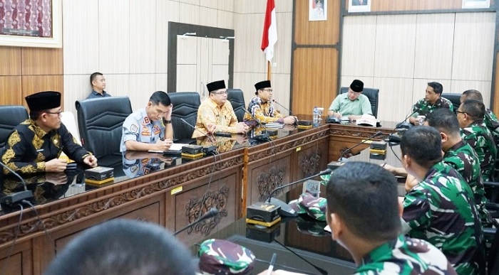 Pemprov Terima Kunjungan Tim Peninjau TNI AD Untuk Pembentukan Kodam Bengkulu Terima Tim peninjau TNI