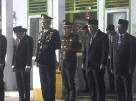 Bengkulu Utara Gelar Upacara Kehormatan Renungan Suci di TMP Ratu Samban