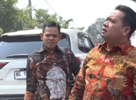 Bupati Banyuasin Turun ke Jalan, Hentikan Truk Sawit Over Tonase
