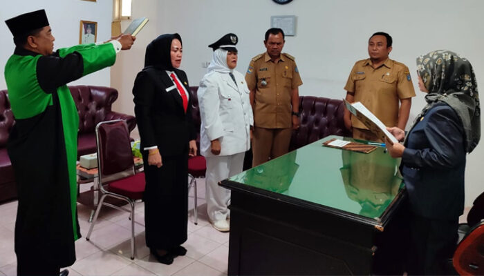 Utami Kosim Dilantik Sebagai Lurah Kemumu