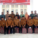 Pembagian bingkisan
