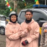 Polisi Kawal Warga Bengkulu Utara Melintas di Jalur Curup-Linggau Pengawalan Polisi di Jalur Curup-Linggau