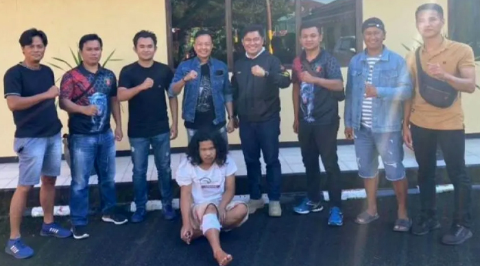 Perampok Gondrong Berhasil Dilumpuhkan Petugas Perampok ditangkap