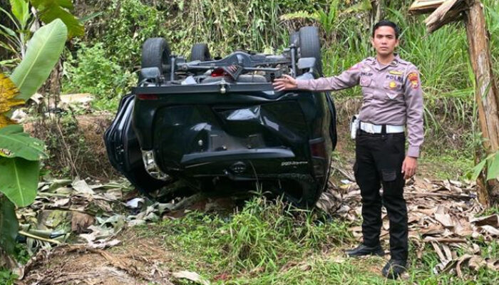 Begini Kondisi Penumpang Avanza yang Terguling ke Jurang Sedalam 15 Meter di Binduriang