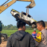 Dua Mobil di PT BCM Dibakar Warga, Polres Banyuasin Langsung Bergerak Mobil dibakar di Banyuasin
