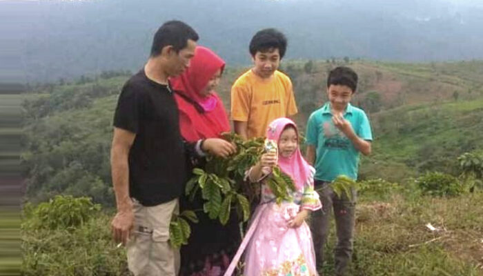 Mantan Komisioner KPU RL Meninggal Dunia di Bukit Daun, Jenazah Berhasil Dievakuasi Rabu Dinihari