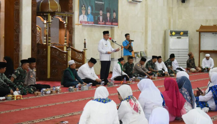 Hadiri Peringatan Isra Mi’raj, Pj Bupati Banyuasin Ajak Masyarakat Tingkatkan Keimanan