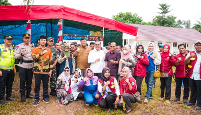 Pj Bupati Banyuasin Tinjau Langsung Jalannya Pemilu 2024 di TPS