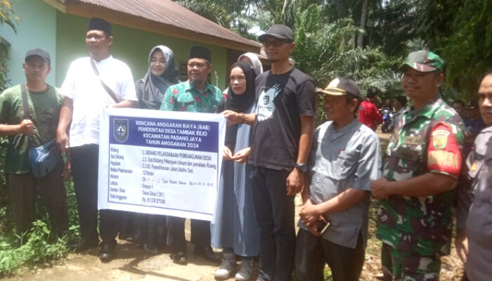 Pemdes Tambak Rejo Salurkan BLT dan Laksanakan Titik Nol Kegiatan Fisik