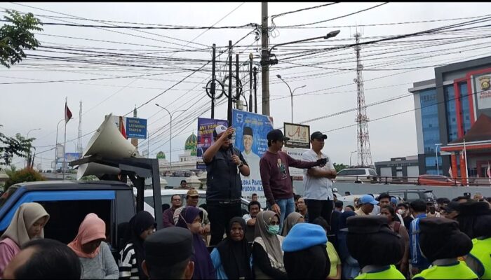 Ratusan Masa Datangi Kantor Ombudsman Sumsel, Terkait Siswa Baru Jalur Prestasi