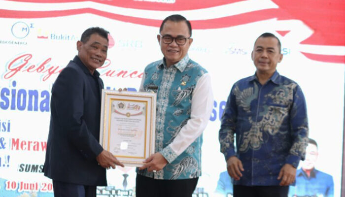 Pj. Bupati Banyuasin Raih PWI Sumsel Award 2024
