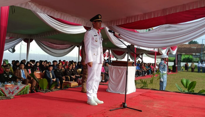 Camat Talang Kelapa Pimpin Upacara HUT Kemerdekaan RI Ke- 79