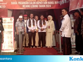 M. Fikri Thobari dan Hendri Praja Daftar Pilkada Rejang Lebong Didampingi Halmi Hasan