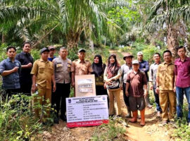 Pemdes Air Lakok Laksanakan Titik Nol Pembangunan Rabat Beton