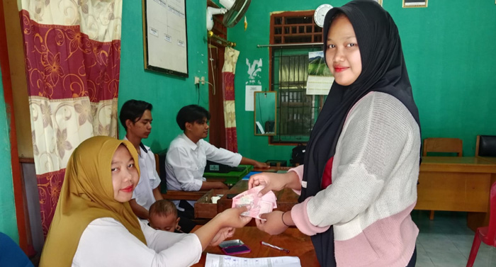 Pemdes Salam Harjo Bengkulu Utara Salurkan BLT DD