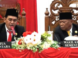 Hermedi Rian Duduki Posisi Ketua Sementara DPRD BU
