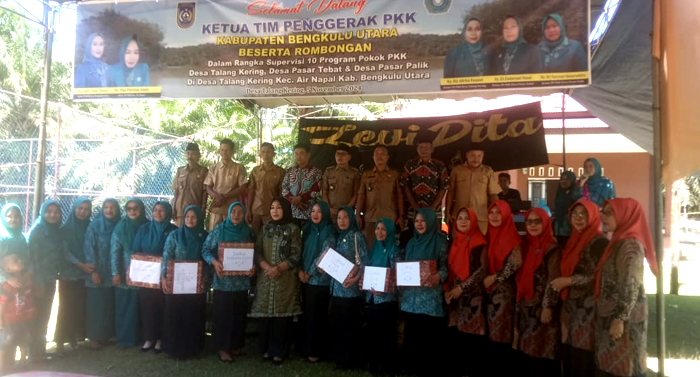 Anggota DPR RI Hadiri Supervisi PKK di Desa Talang Kering