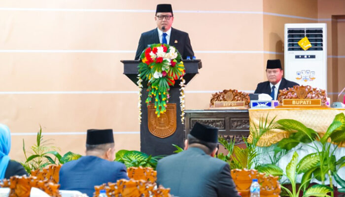Rapat Paripurna Penetapan Bupati Dan Wakil Bupati Terpilih, Pj. Bupati Banyuasin Ucapkan Selamat Menjalankan Amanah