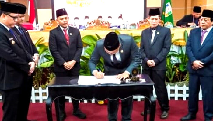 DPRD Banyuasin Gelar Rapat Paripurna Penetapan Bupati Dan Wakil Bupati Terpilih