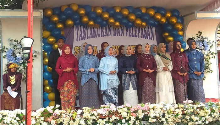 Orang Tua dan Wali Murid SMP N 6 Rantau Bayur Gelar Tasyakuran Pelepasan Siswa