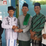 Pemdes Gunung Selan Salurkan Bantuan Keuangan Masjid dari Pemerintah Daerah Kadun 3, Imam, Bilal, Ketua dan bendahara BKM