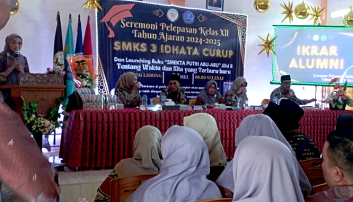 SMKS 3 Idhata Curup Gelar Pelepasan Kelas XII dan Launching Buku Smekta Putih Abu-Abu Jilid 8