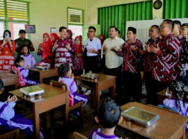 Bupati Askolani Tinjau Langsung Pelaksanaan MBG di Tanjung Lago