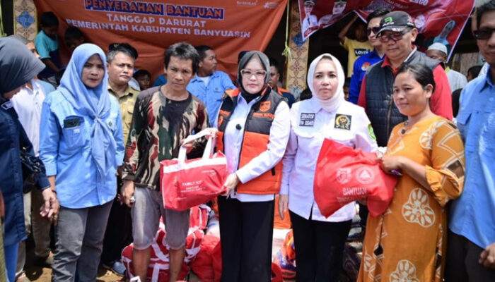 Wakil Bupati Banyuasin Langsung Tinjau Korban Kebakaran di Desa Tanjung Lago