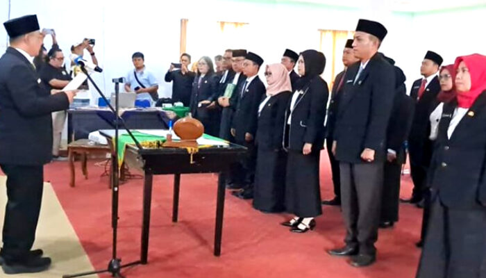 Sekda Rejang Lebong Lantik Kepala Bappeda dan 23 Kepala Sekolah, Berikut Ini Daftarnya